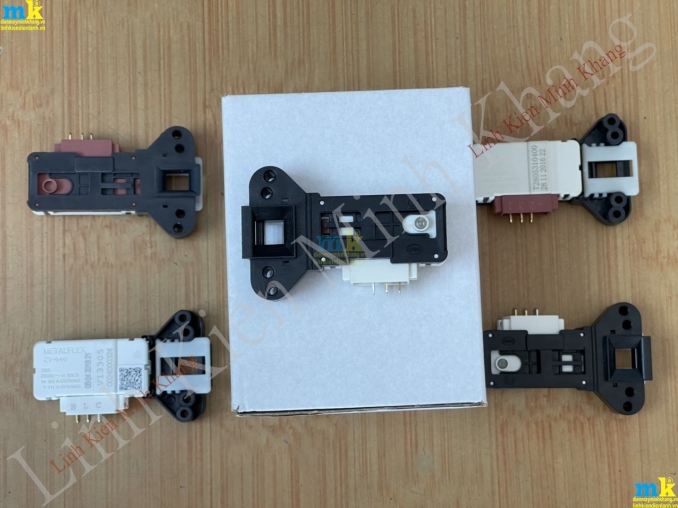 ( SP1117 ) Công Tắc Cửa Máy giặt Panasonic & BeKo